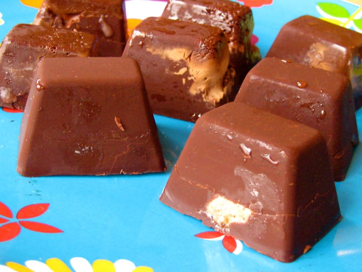 Chocolate-Almond Butter Freezer Bites (Sugar-Free!)